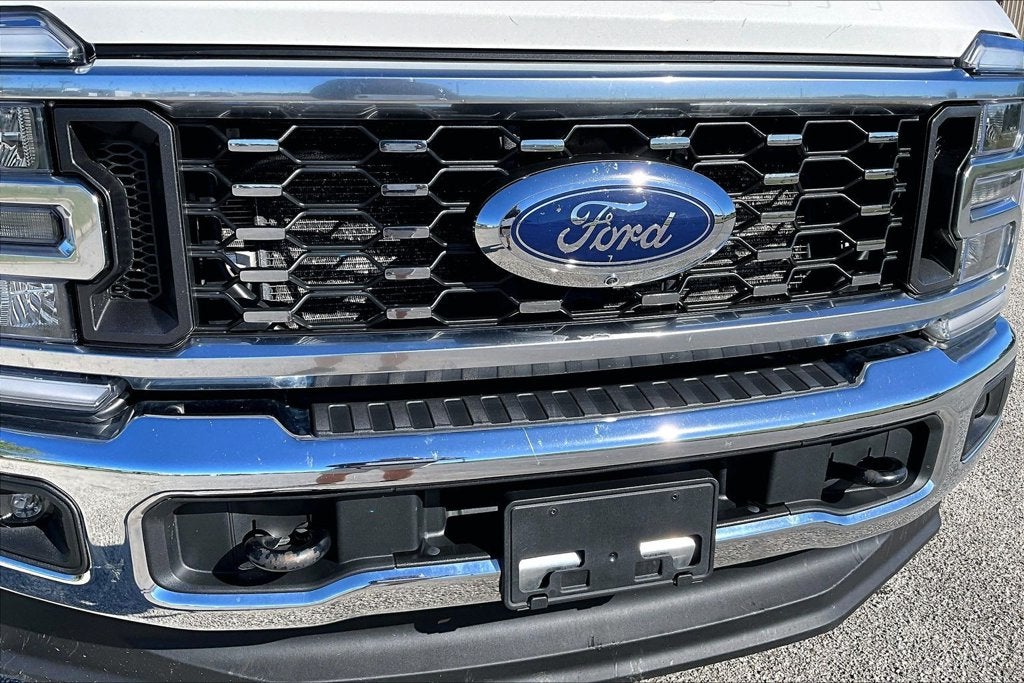 2023 Ford F-350SD Lariat