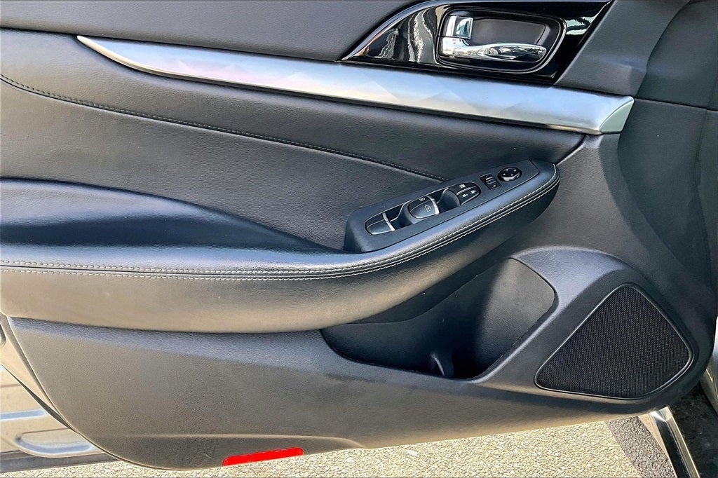 2023 Nissan Maxima SV