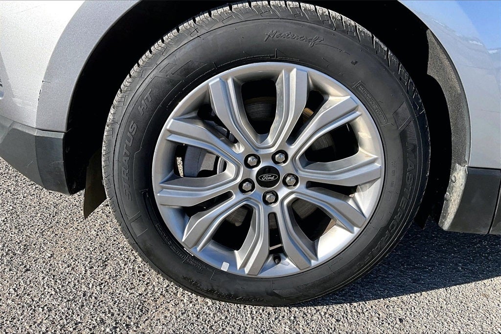 2024 Ford Edge Titanium