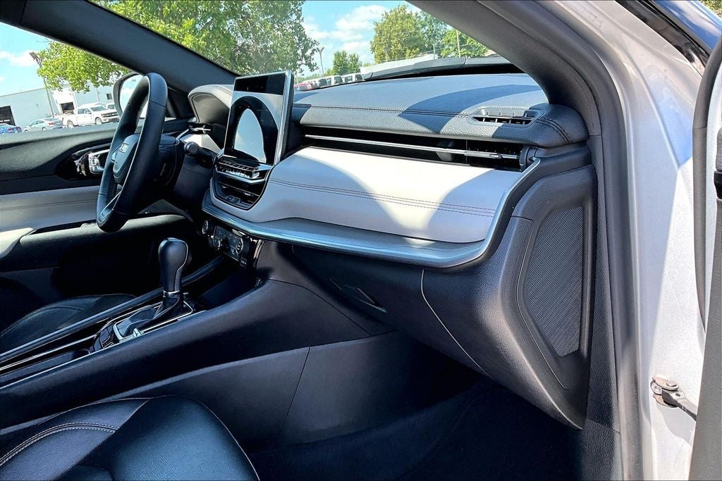 2025 Jeep Compass Limited - Photo 15