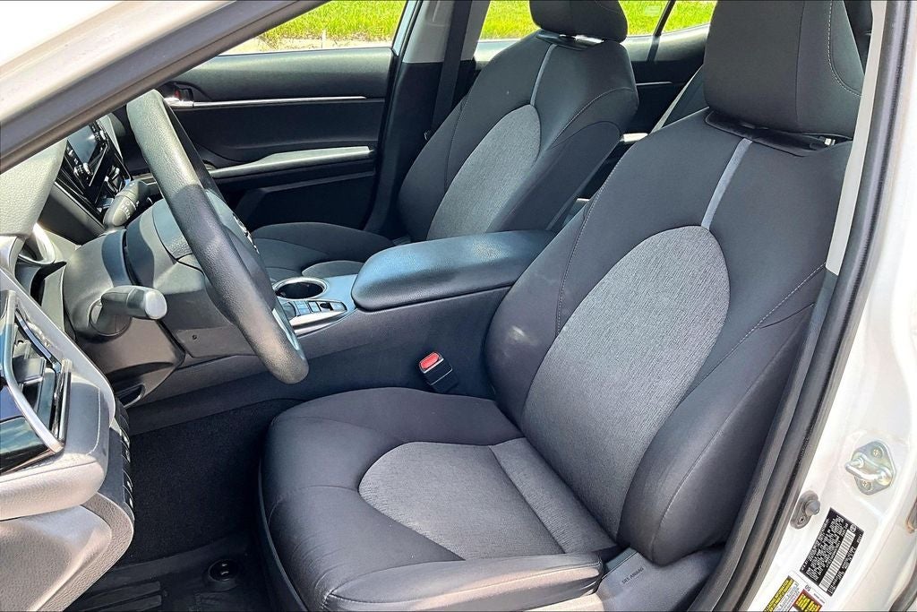 2021 Toyota Camry Hybrid LE