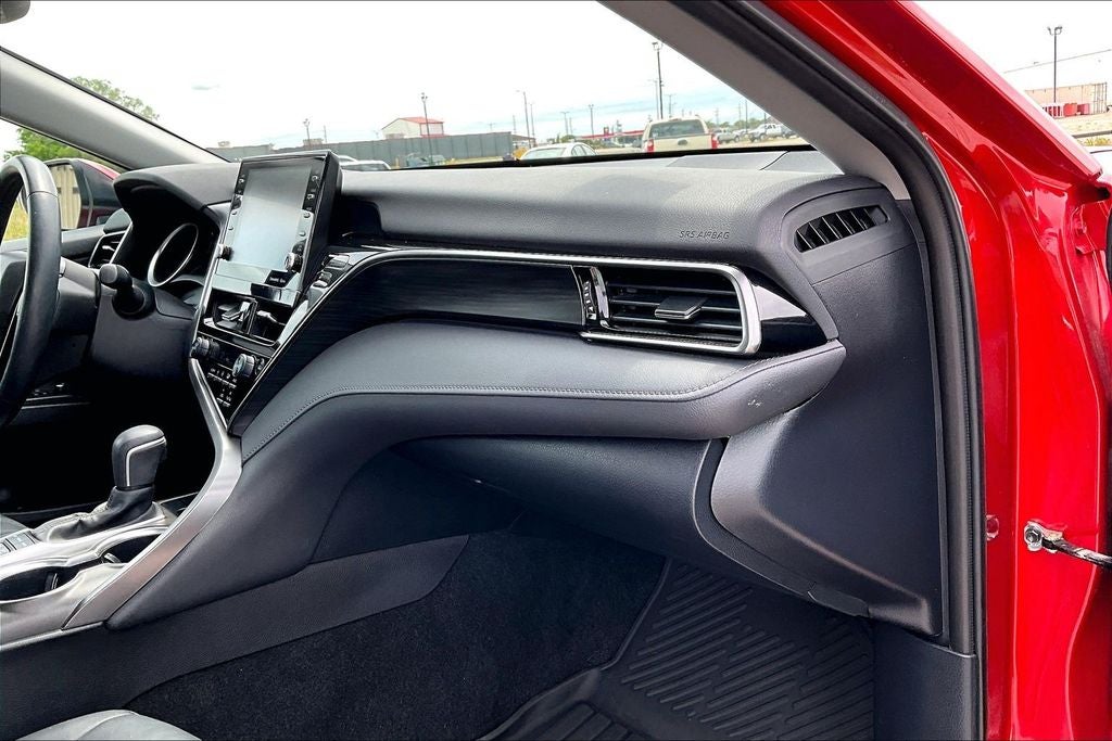 2023 Toyota Camry Hybrid XLE