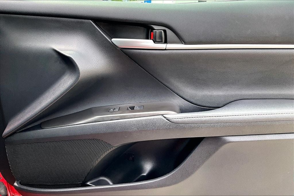 2023 Toyota Camry Hybrid XLE