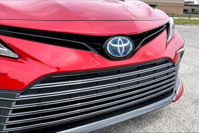 2023 Toyota Camry Hybrid XLE