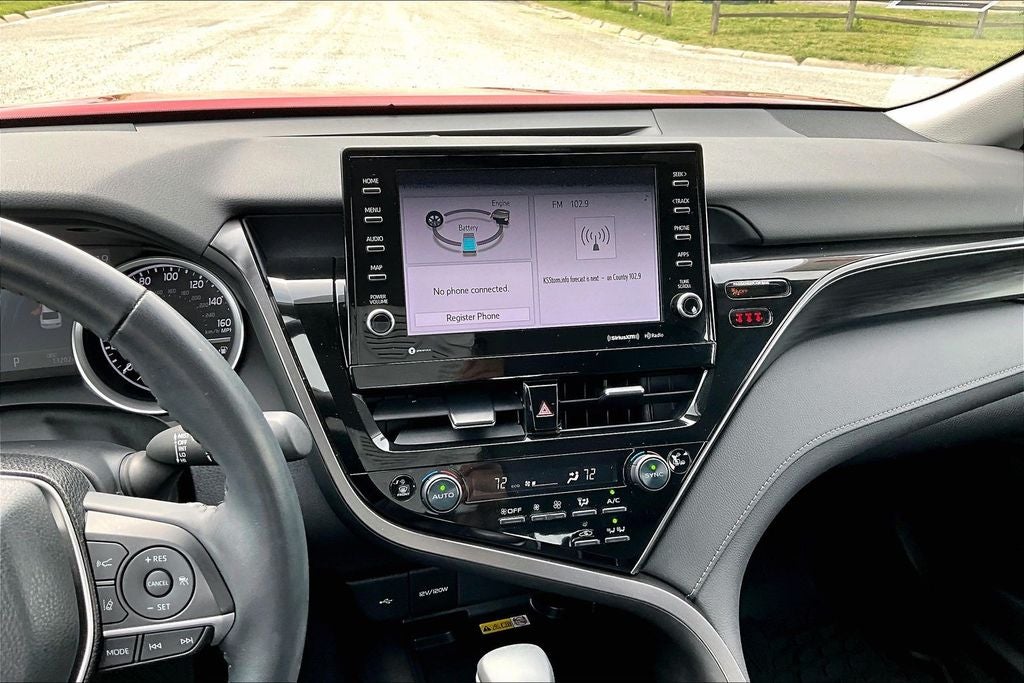 2023 Toyota Camry Hybrid XLE