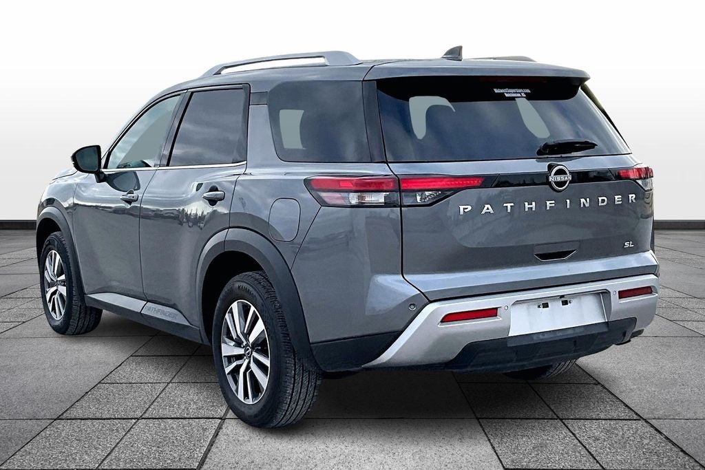 2025 Nissan Pathfinder SL