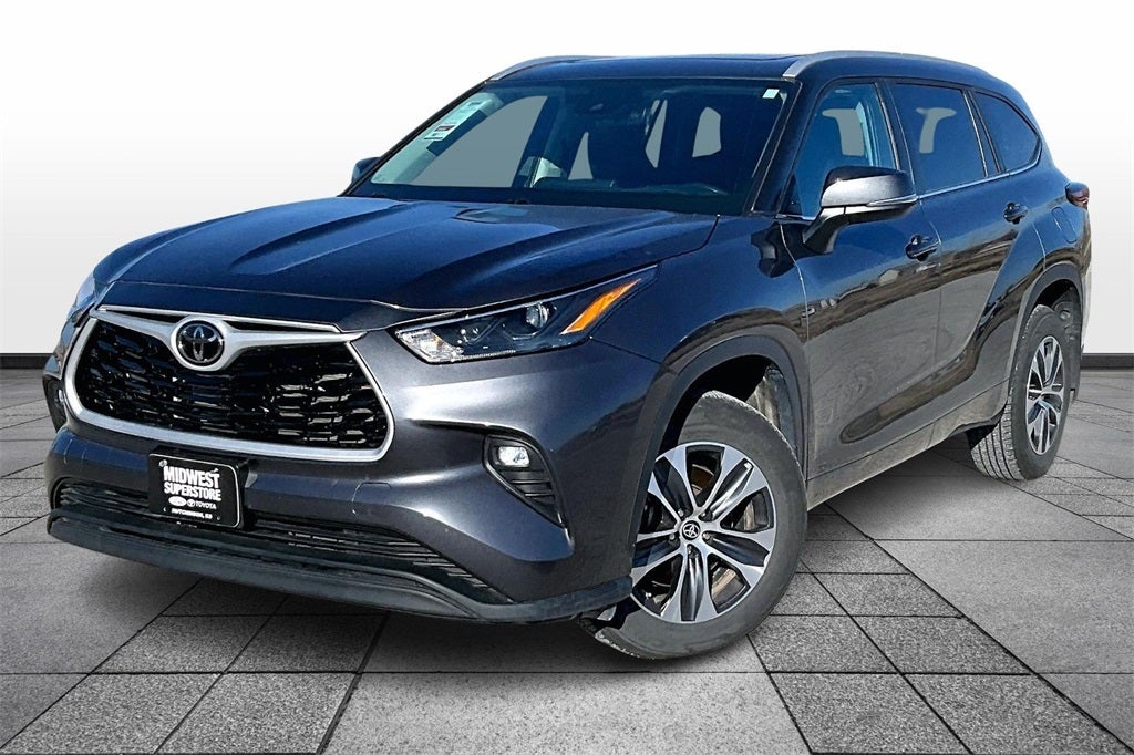 2024 Toyota Highlander XLE