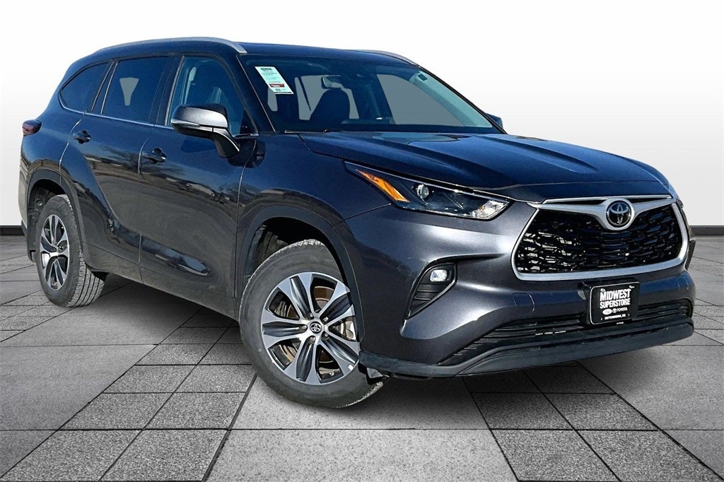 2024 Toyota Highlander XLE