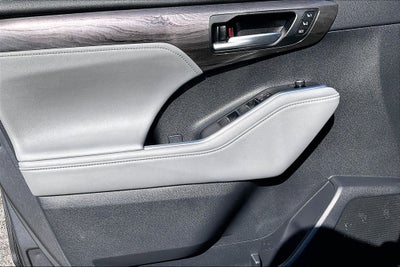 2023 Toyota Highlander Platinum