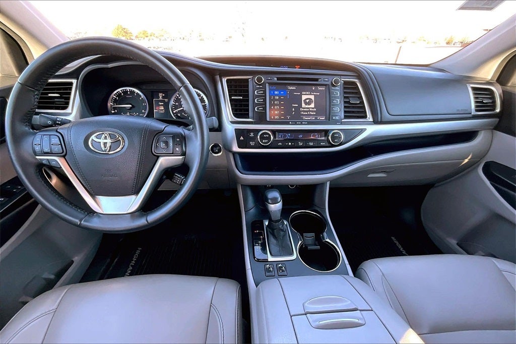 2016 Toyota Highlander XLE V6