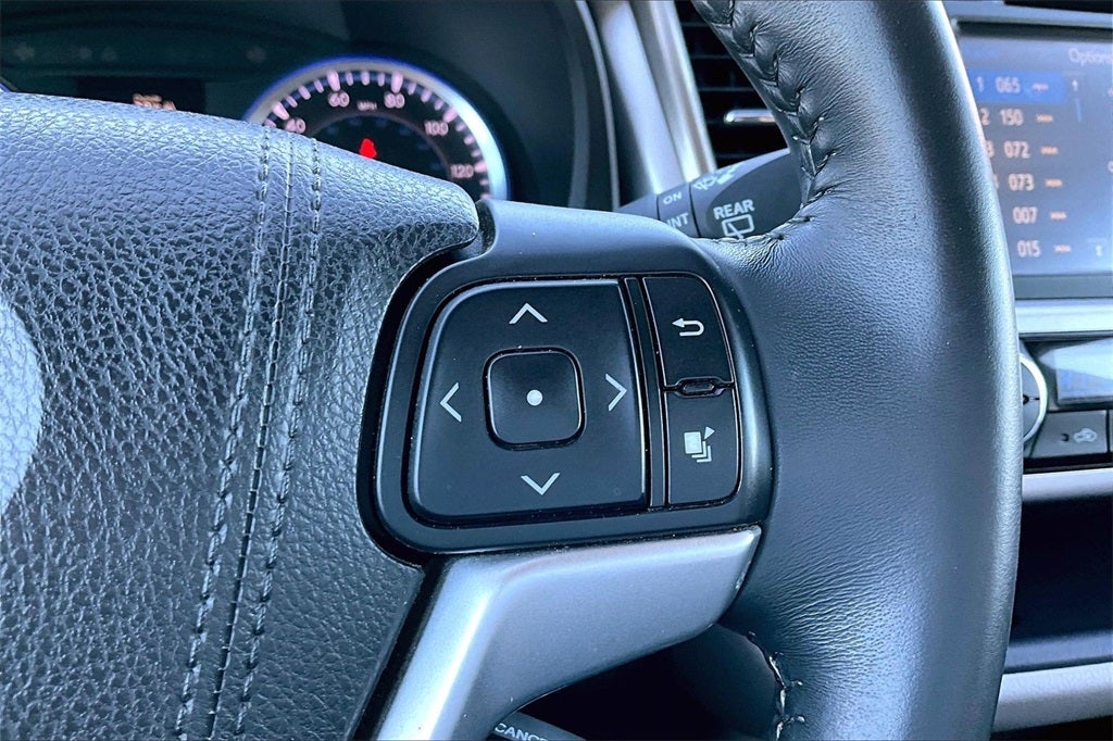 2016 Toyota Highlander XLE V6