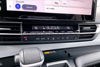 2025 Toyota Sienna XLE 7 Passenger