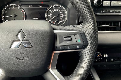 2024 Mitsubishi Outlander SE Black Edition