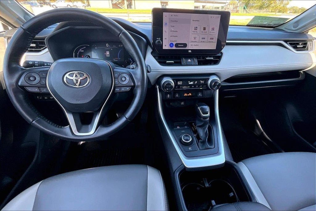 2023 Toyota RAV4 Hybrid XLE Premium