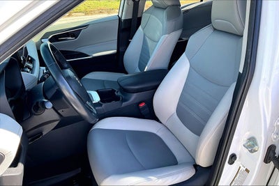 2023 Toyota RAV4 Hybrid XLE Premium