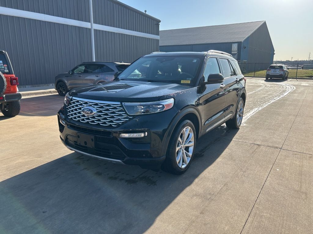 2023 Ford Explorer Platinum 4WD's photo