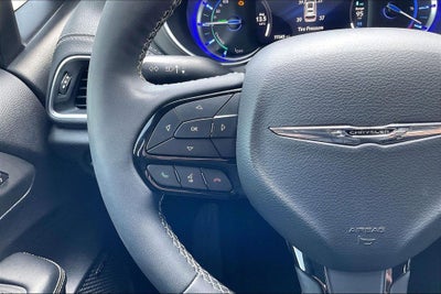 2022 Chrysler Pacifica Hybrid Limited