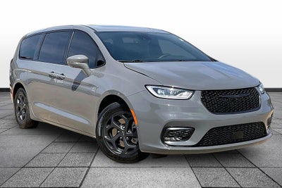 2022 Chrysler Pacifica Hybrid Limited