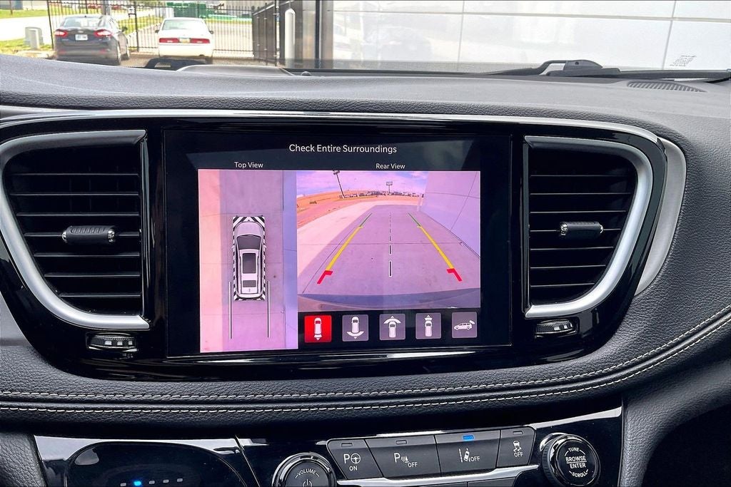 2022 Chrysler Pacifica Hybrid Limited