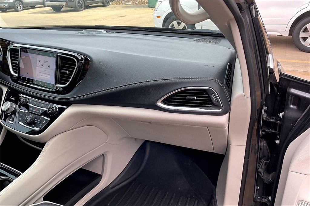 2023 Chrysler Pacifica Hybrid Limited