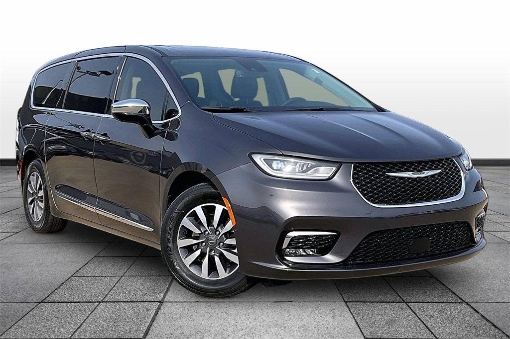 2023 Chrysler Pacifica Hybrid Limited
