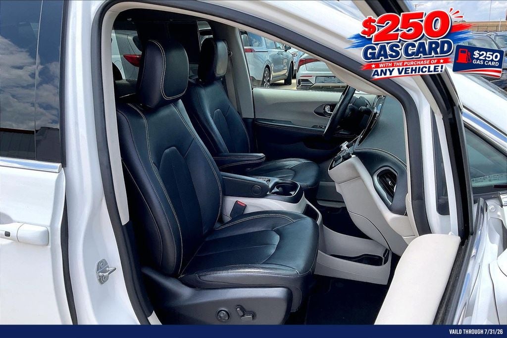 2022 Chrysler Pacifica Touring L