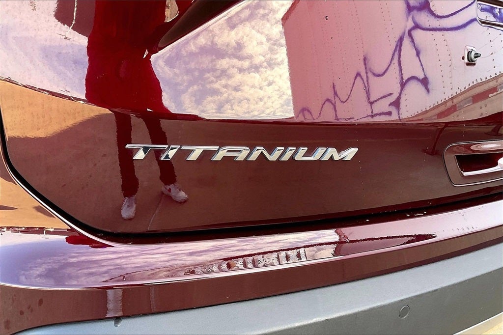 2024 Ford Edge Titanium