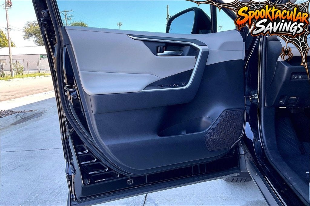2019 Toyota RAV4 Hybrid XLE