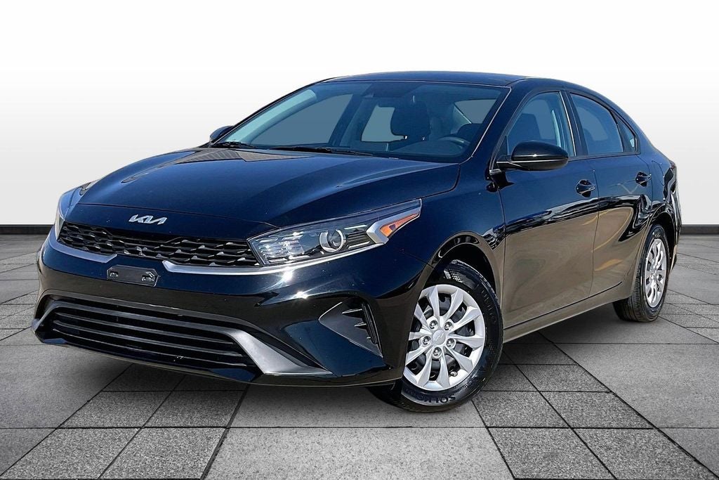 2023 Kia Forte LX AT's photo