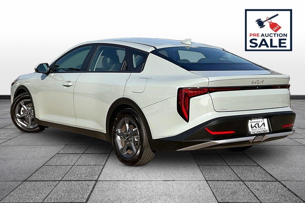 2025 Kia K4 LXS