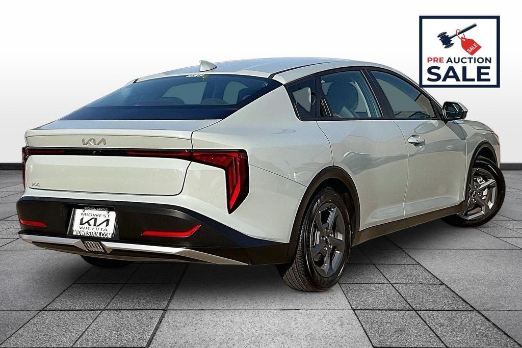 2025 Kia K4 LXS