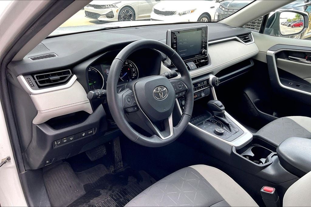 2021 Toyota RAV4 Hybrid XLE