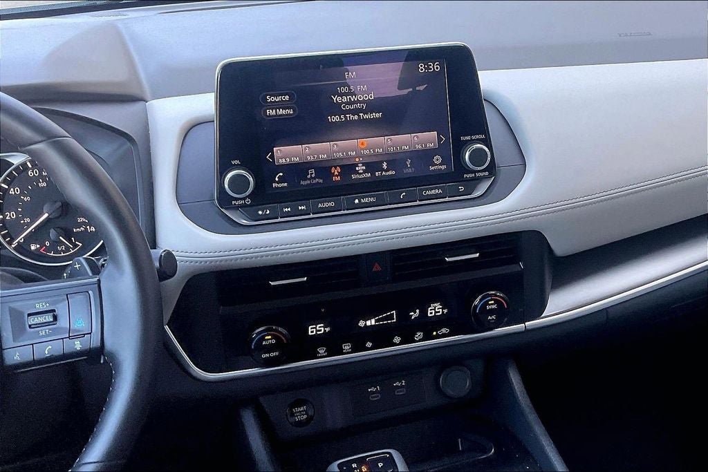 2025 Nissan Rogue SV
