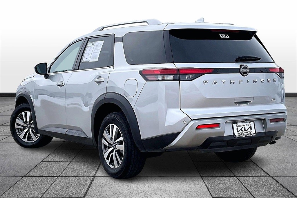 2025 Nissan Pathfinder SL