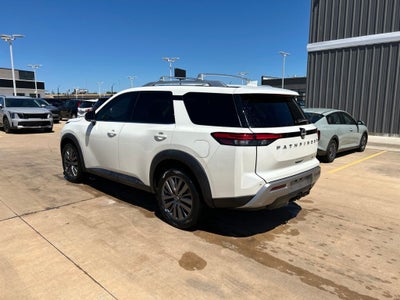 2023 Nissan Pathfinder SL