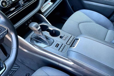 2021 Toyota Highlander LE