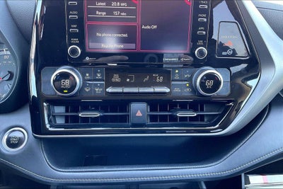 2021 Toyota Highlander LE