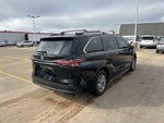 2022 Toyota Sienna XLE 8 Passenger