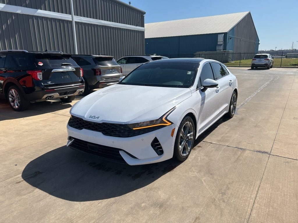 2023 Kia Optima EX FWD's photo