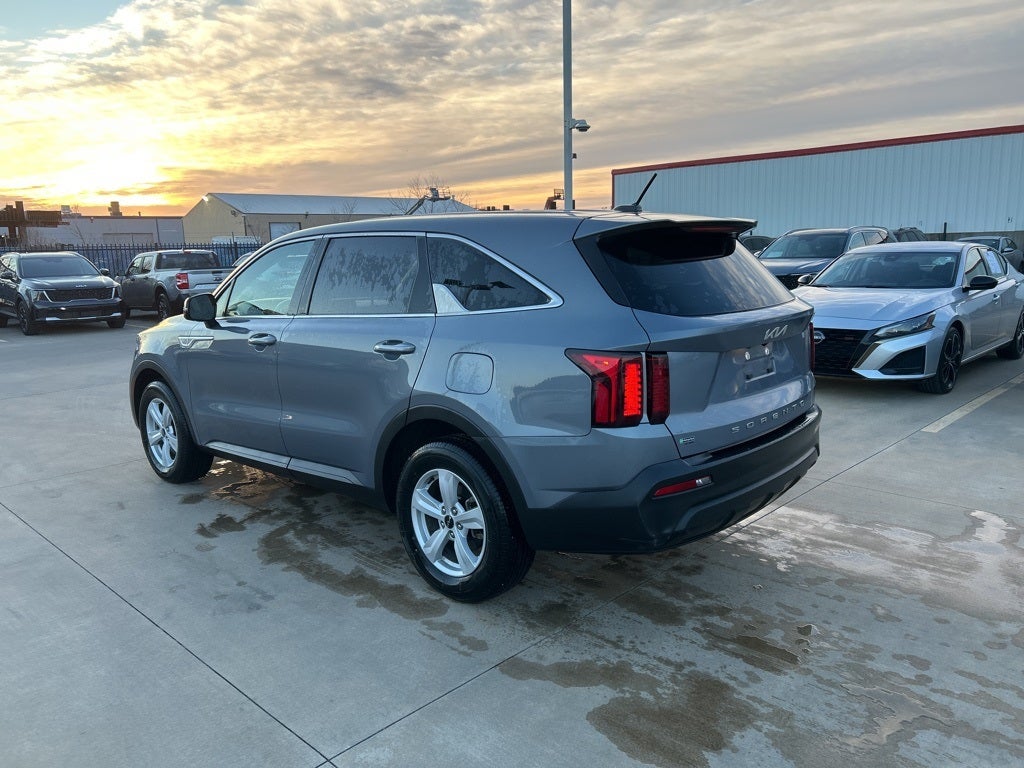 2022 Kia Sorento LX