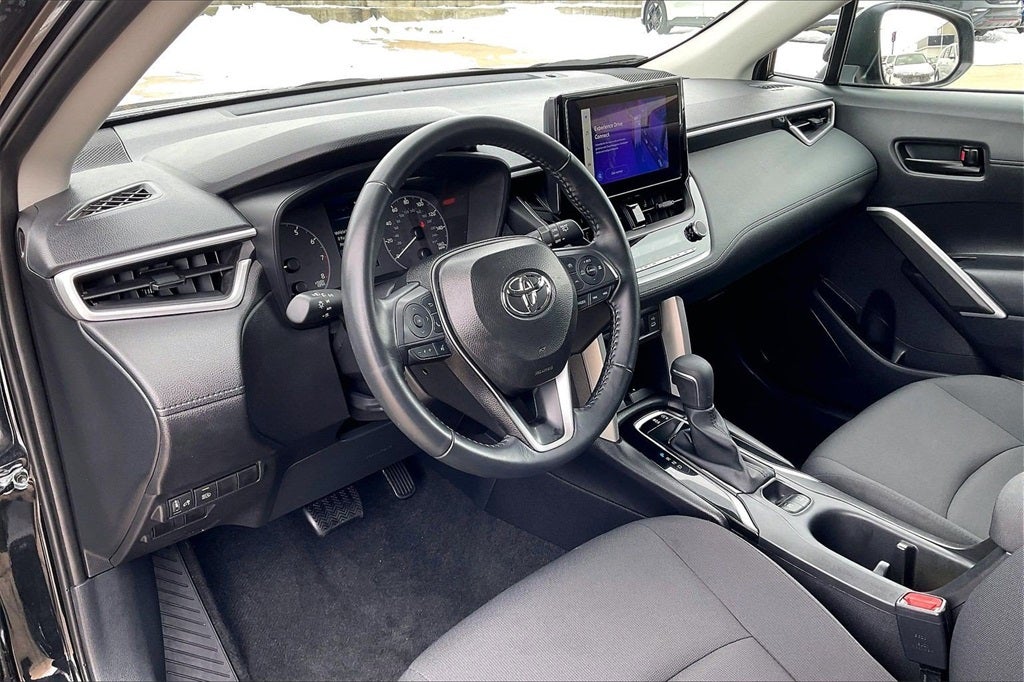 2025 Toyota Corolla Cross LE