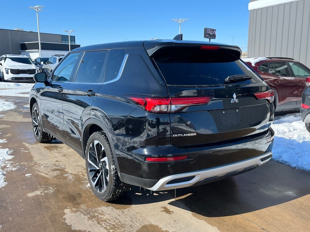 2024 Mitsubishi Outlander SE