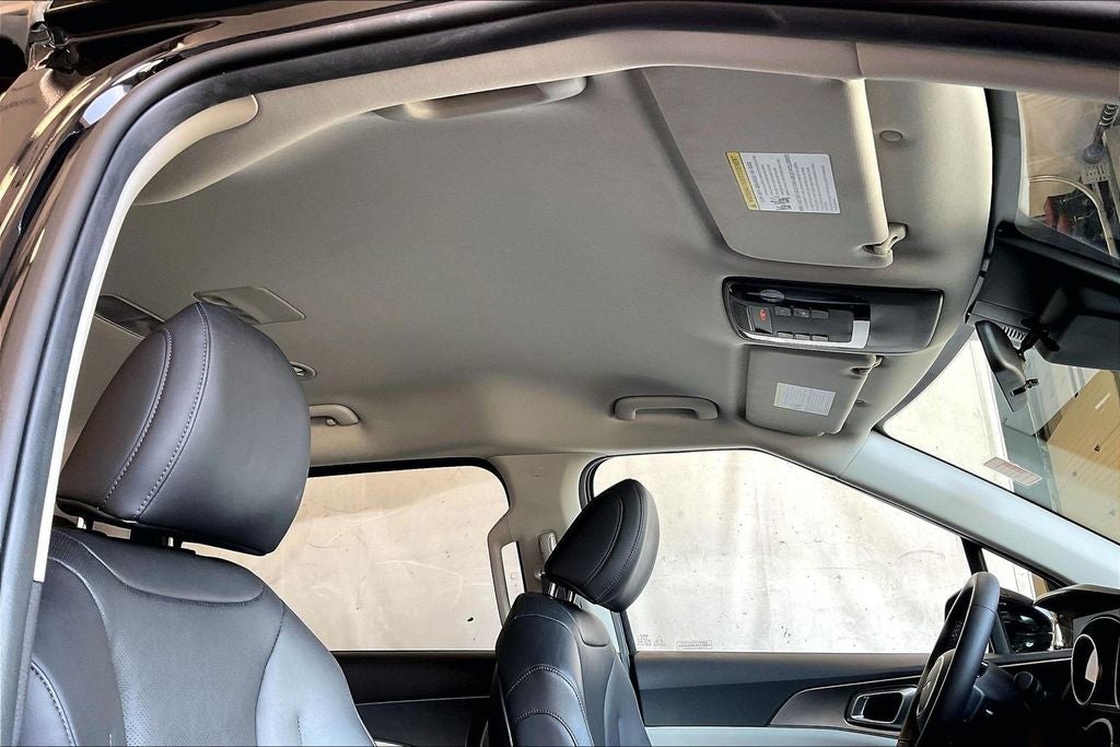 2024 Kia Carnival LX