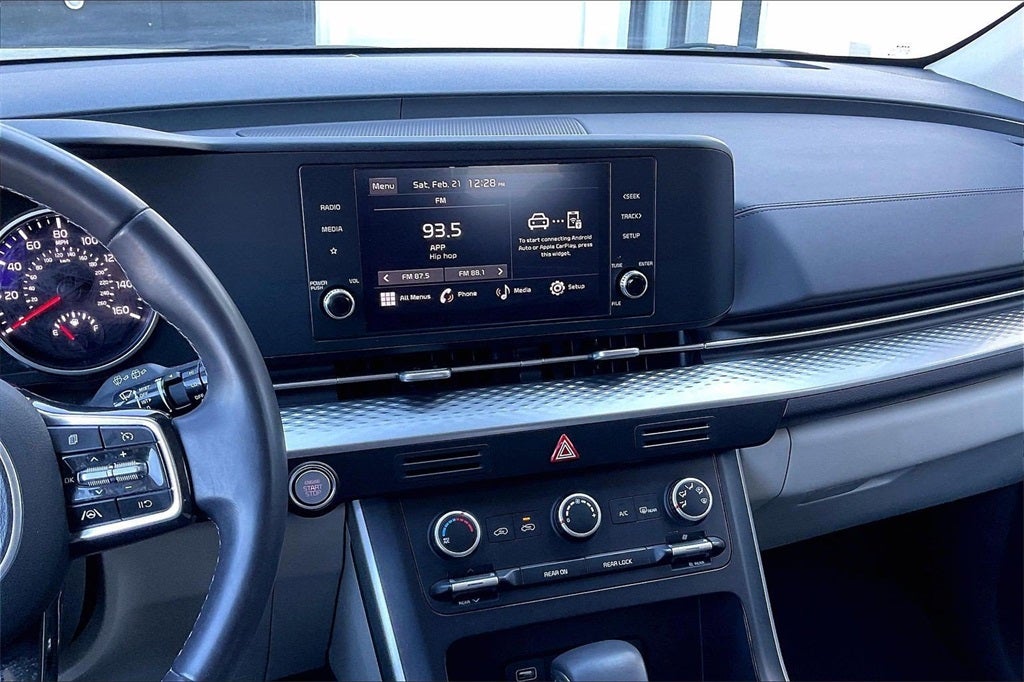 2024 Kia Carnival LX