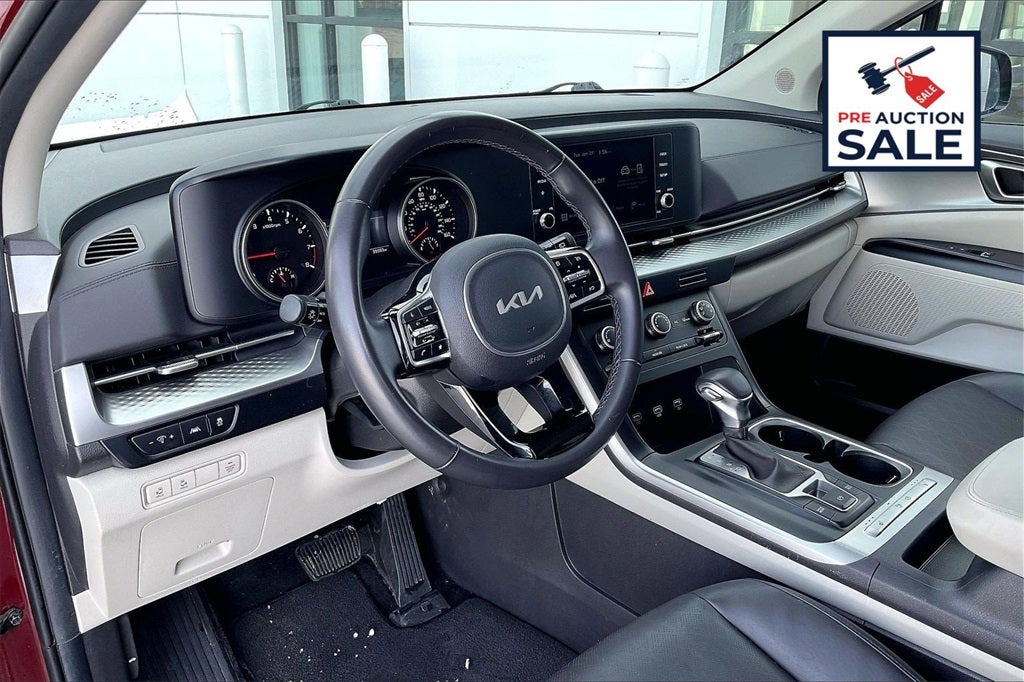 2024 Kia Carnival LX