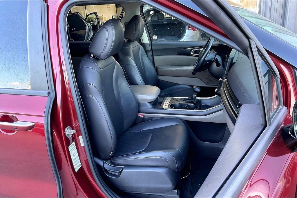 2025 Kia Carnival LXS