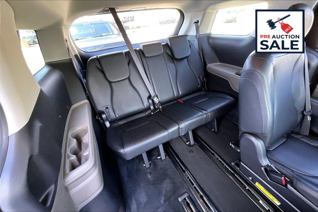 2025 Kia Carnival LXS