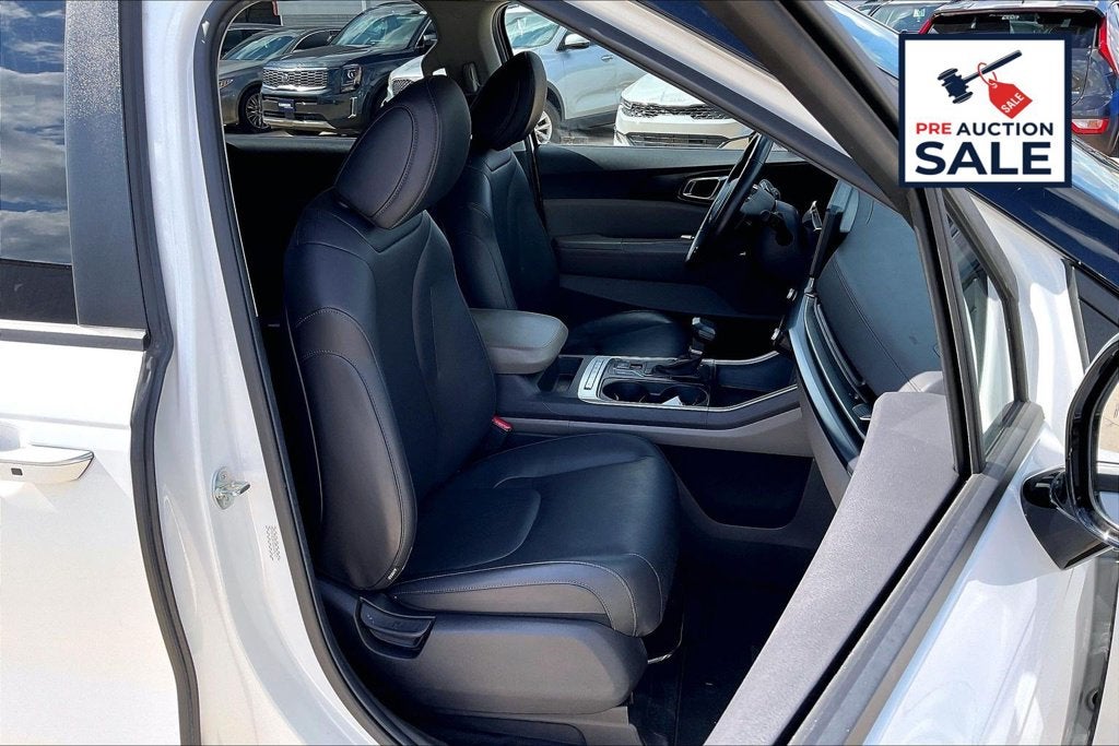 2025 Kia Carnival LXS