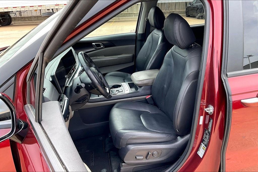 2025 Kia Carnival LXS