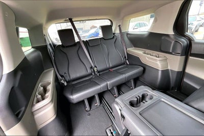 2025 Kia Carnival LXS